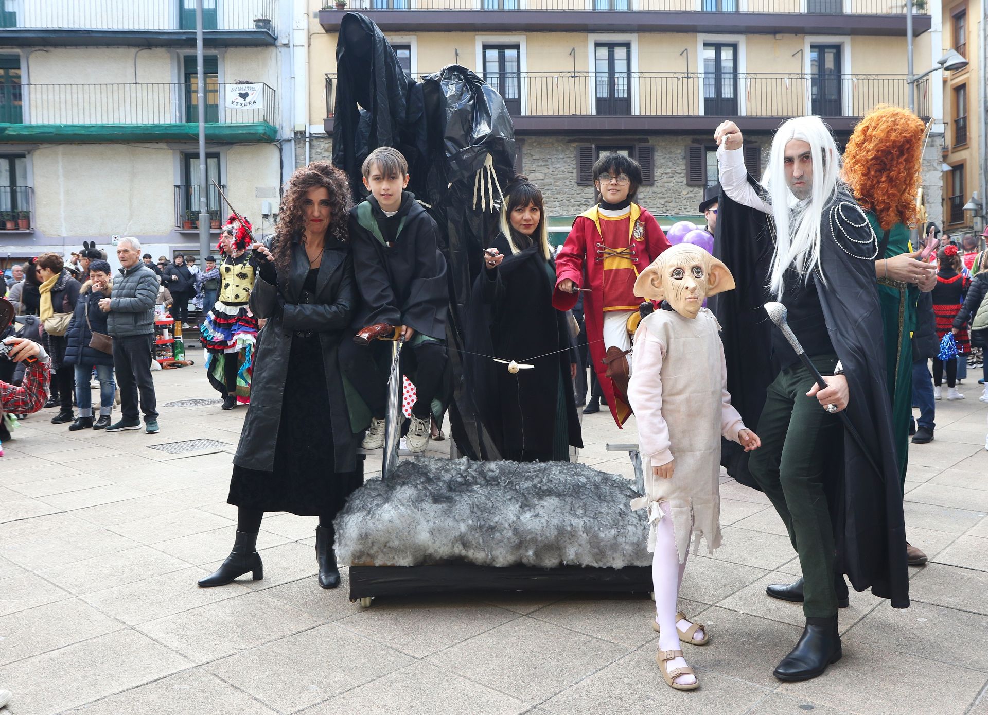 Debabarrena celebra los carnavales en cuadrilla