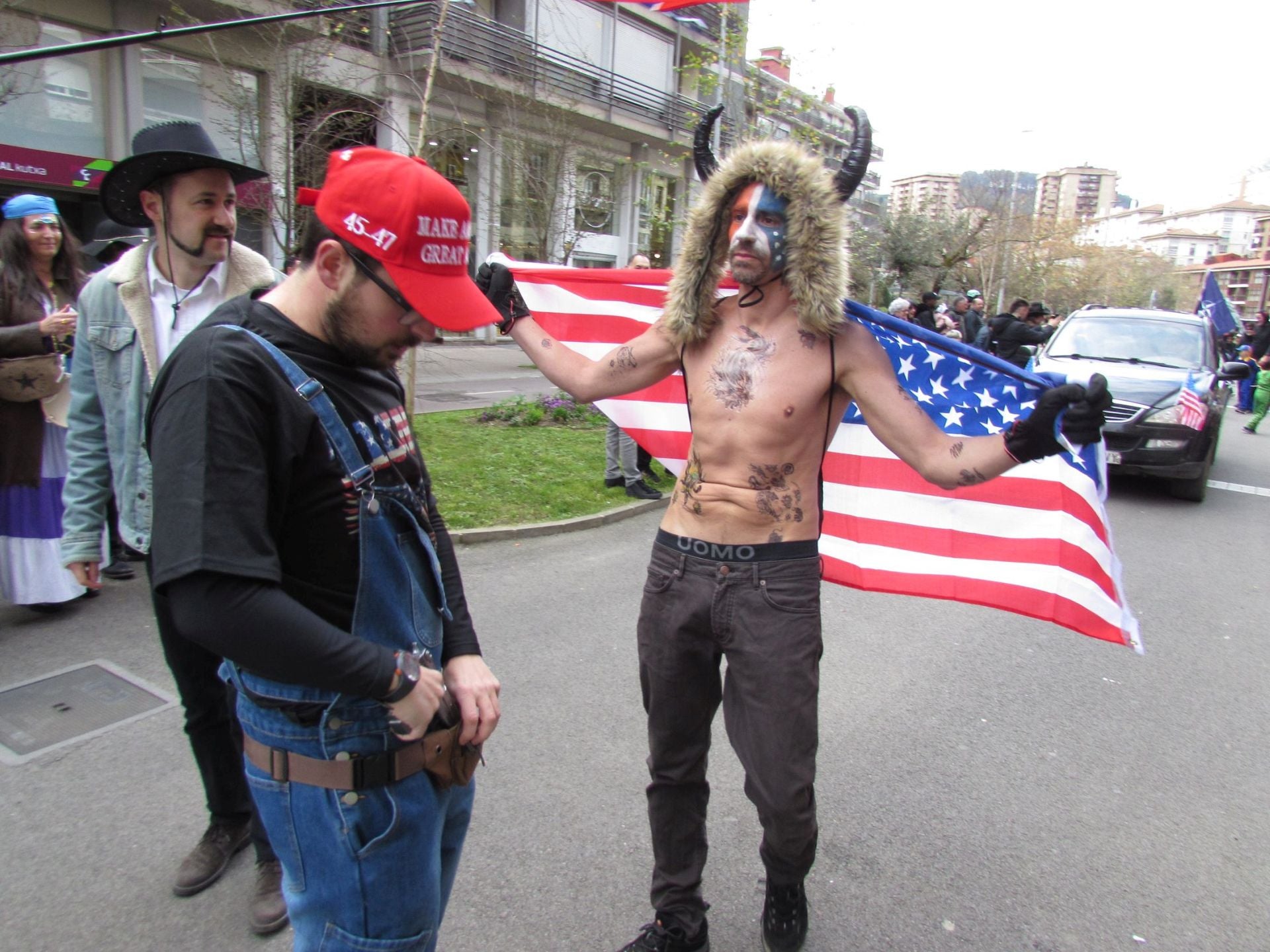 Gran ambiente en el desfile del carnaval de Arrasate