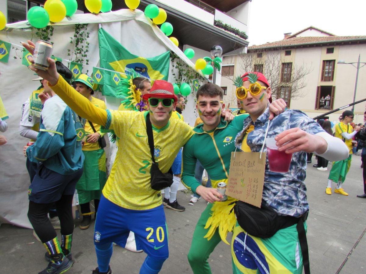 Aretxabaleta desbordó imaginación en el domingo de Carnaval