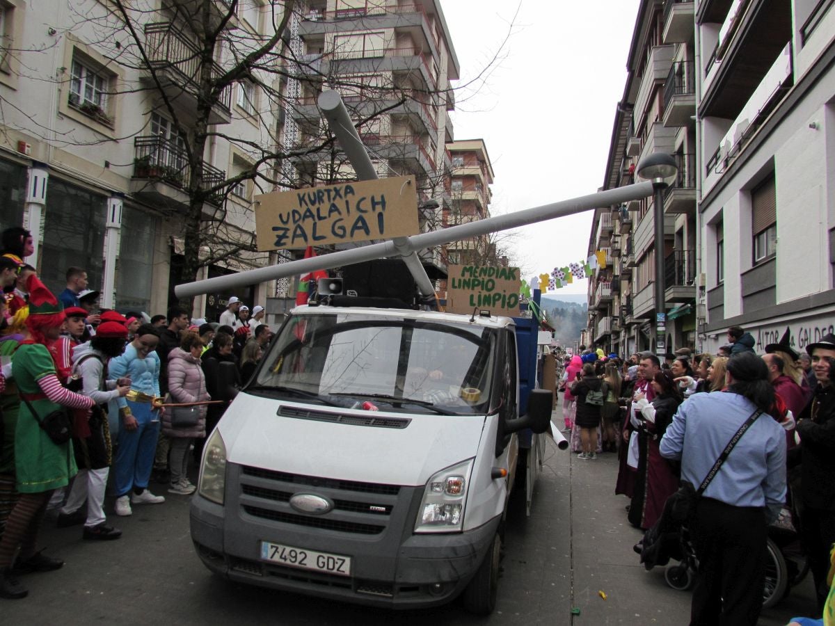 Aretxabaleta desbordó imaginación en el domingo de Carnaval