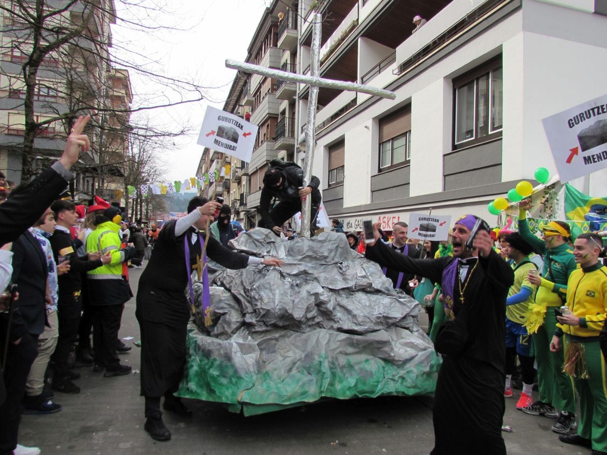 Aretxabaleta desbordó imaginación en el domingo de Carnaval