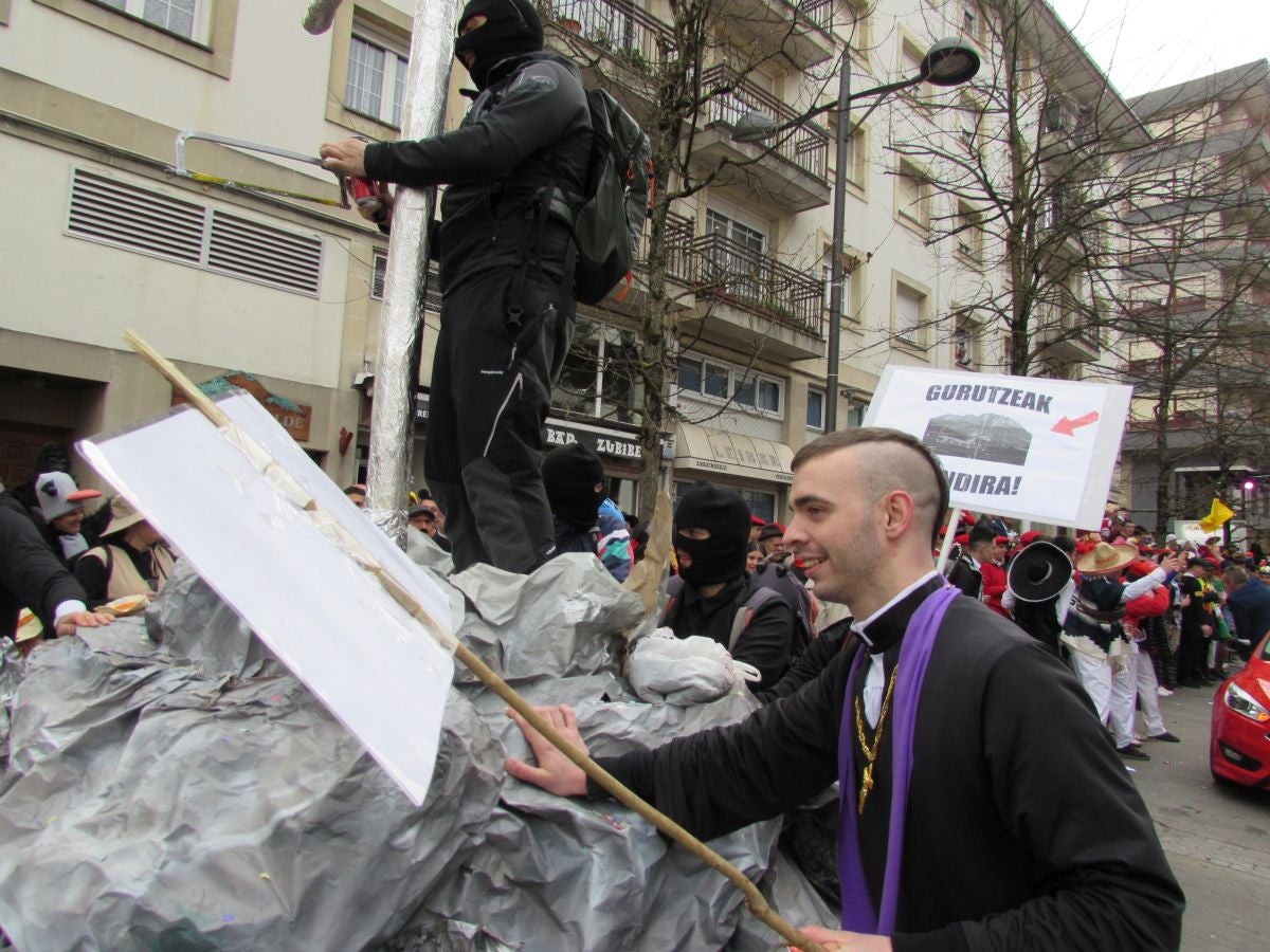 Aretxabaleta desbordó imaginación en el domingo de Carnaval