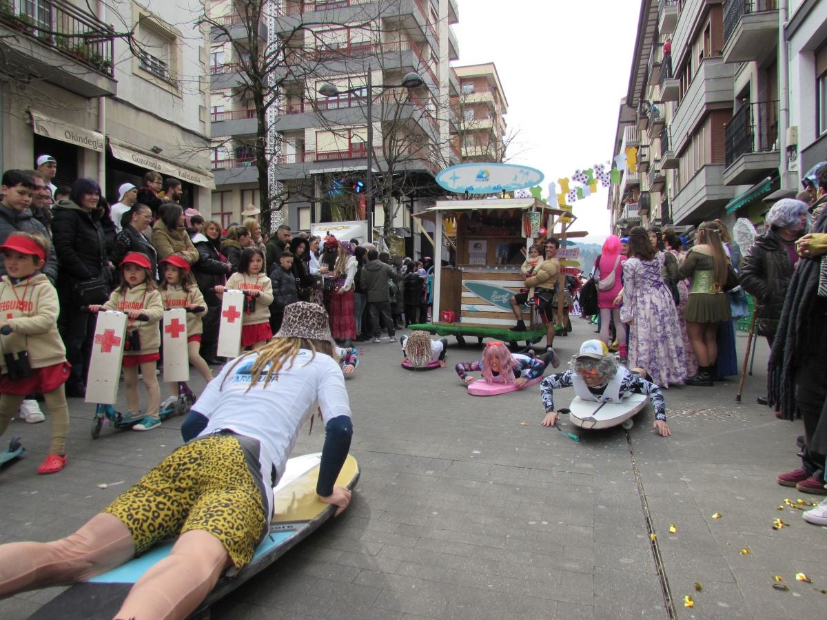 Aretxabaleta desbordó imaginación en el domingo de Carnaval