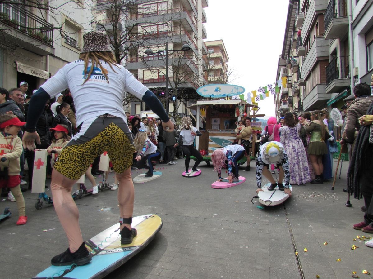 Aretxabaleta desbordó imaginación en el domingo de Carnaval