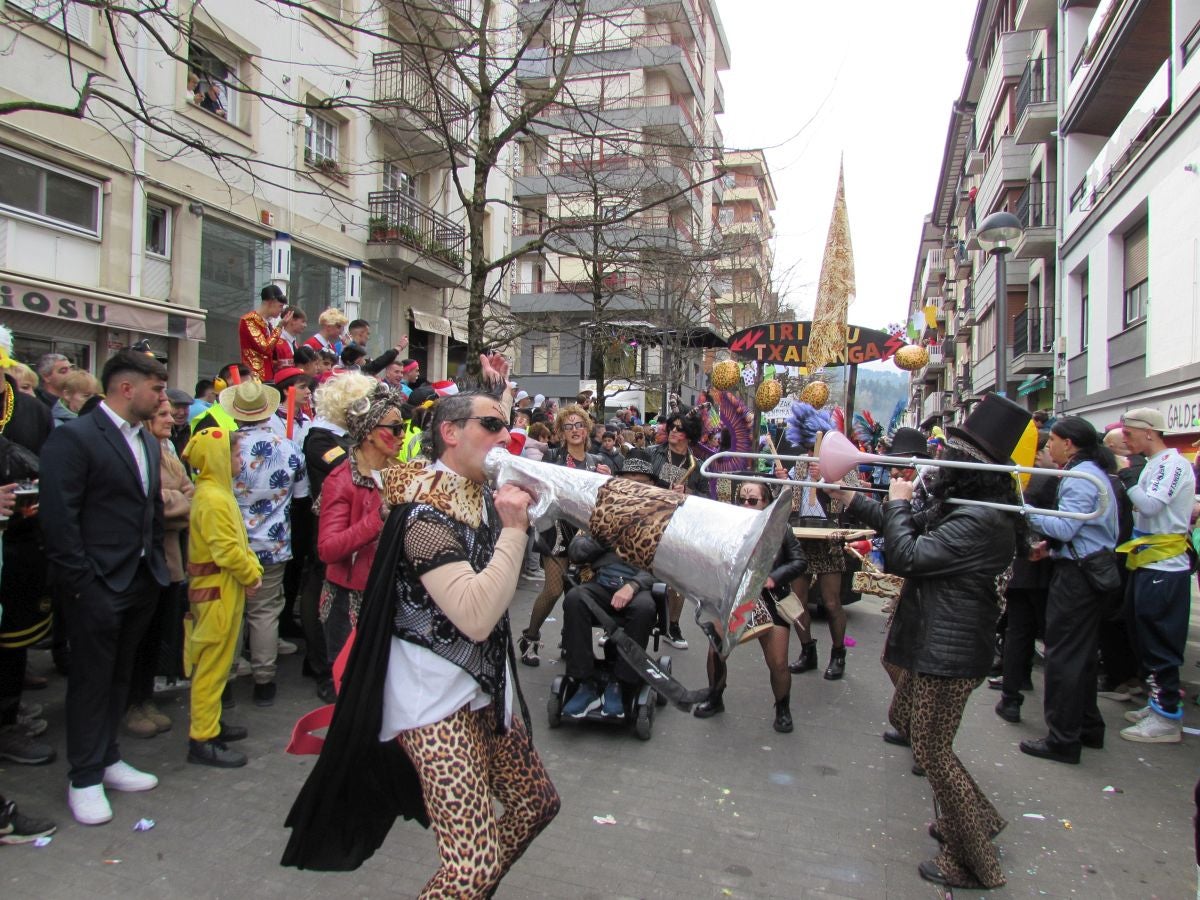 Aretxabaleta desbordó imaginación en el domingo de Carnaval