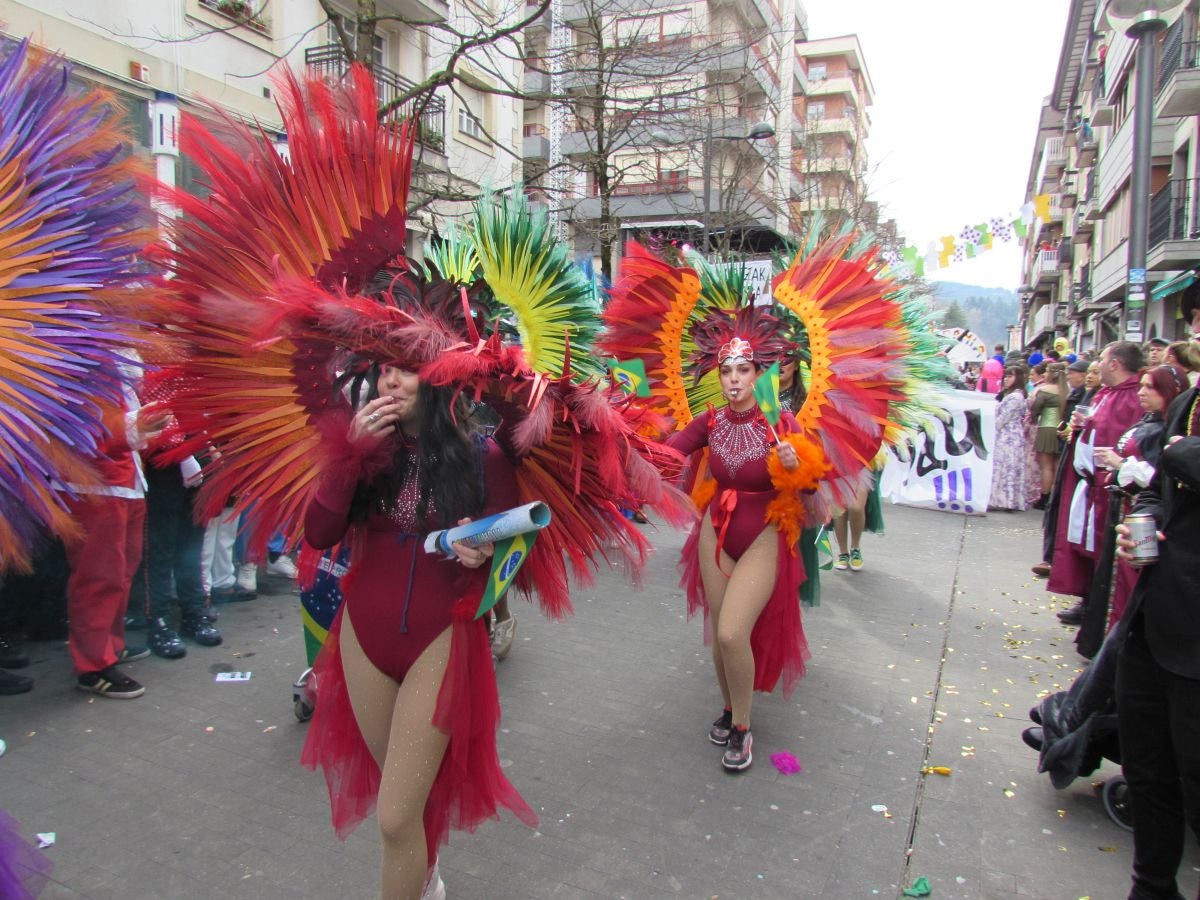 Aretxabaleta desbordó imaginación en el domingo de Carnaval