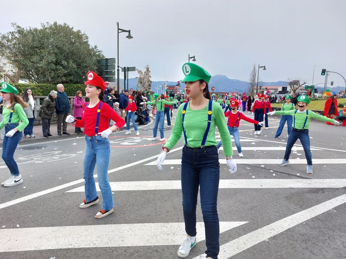 Biking Airlines, Heidi y Chimo Bayo en el desfile de Hondarribia