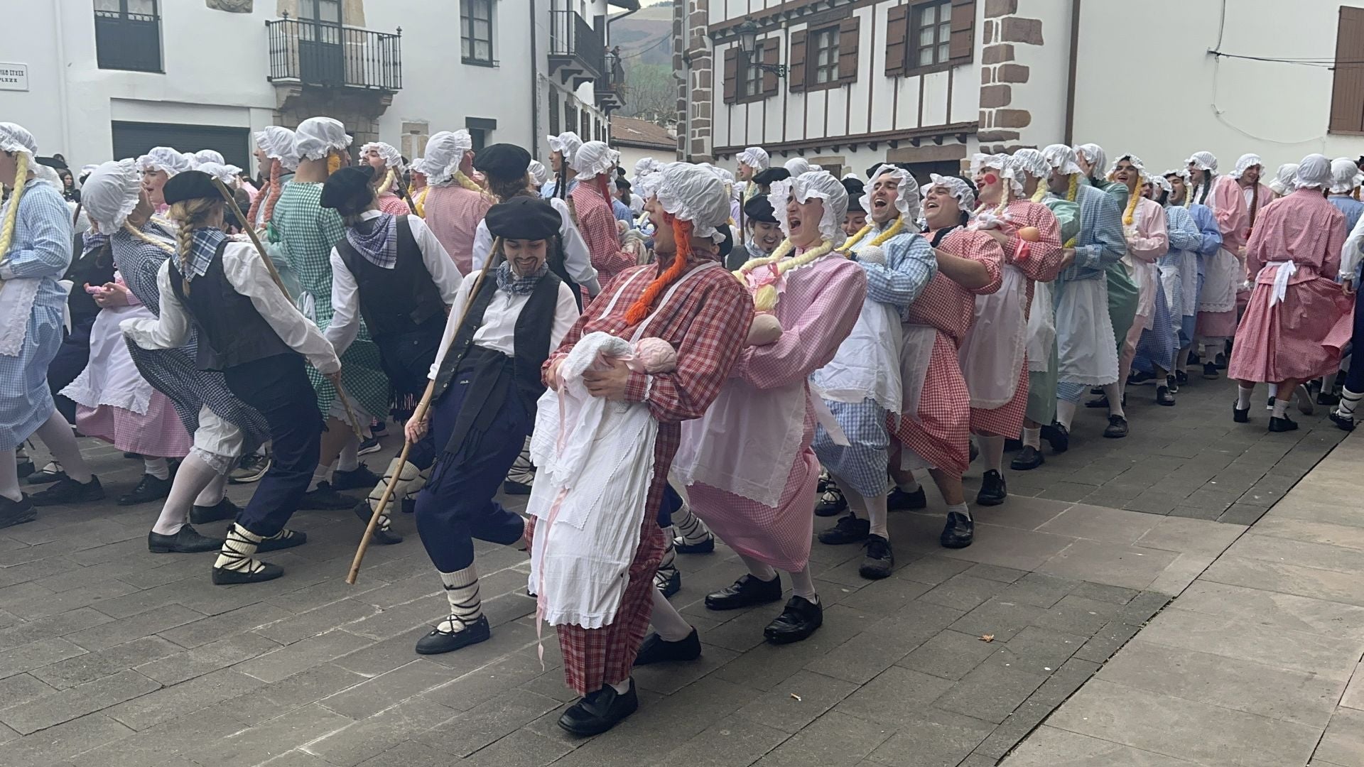 Multitudinario Carnaval en Bera