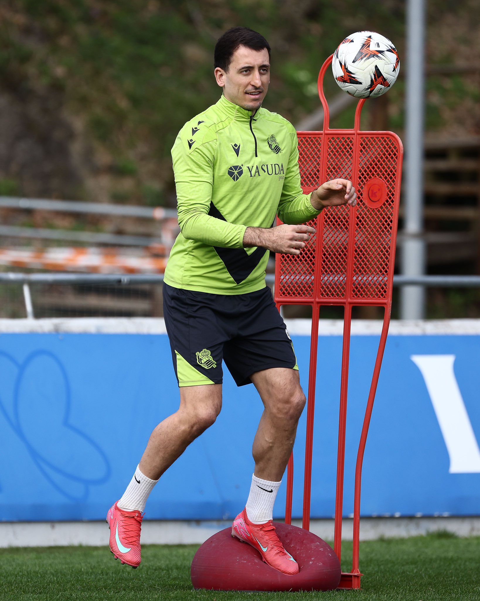Aguerd, Sucic y Oyarzabal se entrenan con normalidad en Zubieta