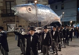 Imagen la comitiva fúnebre del entierro de la sardina el martes de carnaval de 2023.