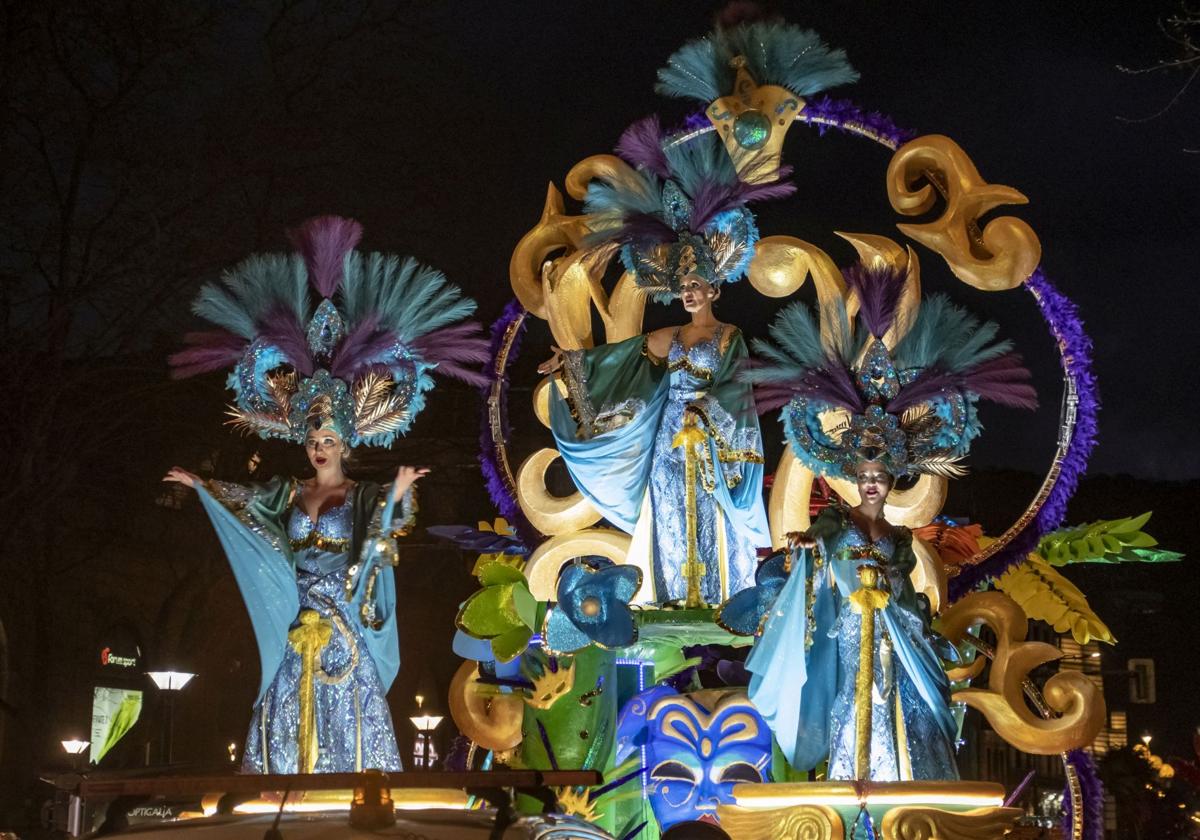 La comparsa Eureka gana el gran premio del Carnaval donostiarra