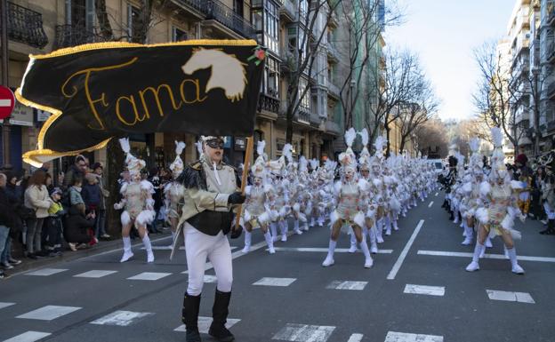 Fama ha ganado el premio a la mejor comparsa grande y a la mejor carroza de comparsa grande.