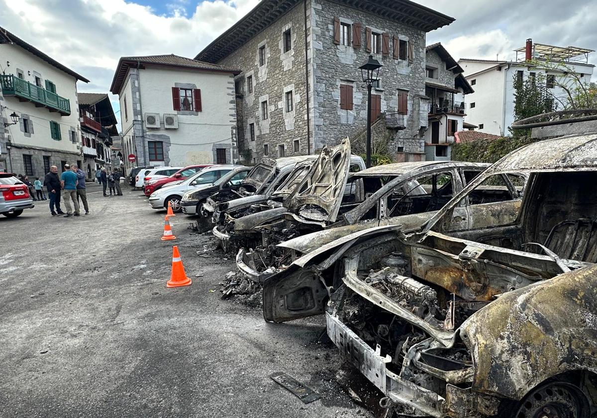 Diez coches incendiados en Lesaka