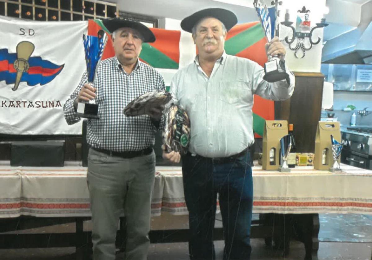 Alkartasuna tiene campeones de mus