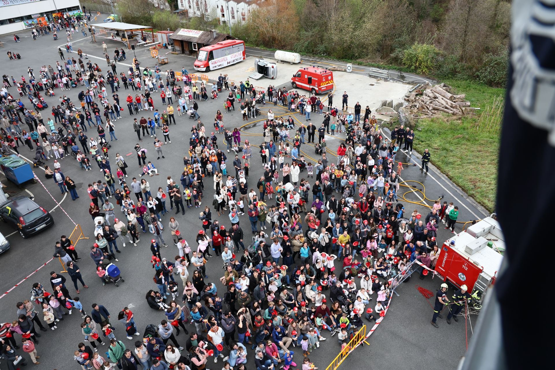 Así ha sido la jornada de puertas abiertas en el parque de bomberos de Donostia