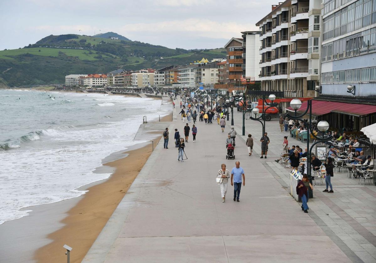 Dos nuevos restaurantes desembarcan en el paseo marítimo más famoso de Gipuzkoa