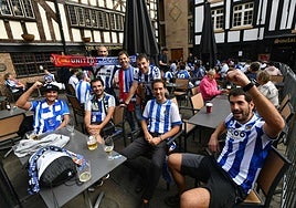 Aficionados de la Real en Shambles Square el 8 de septiembre de 2022