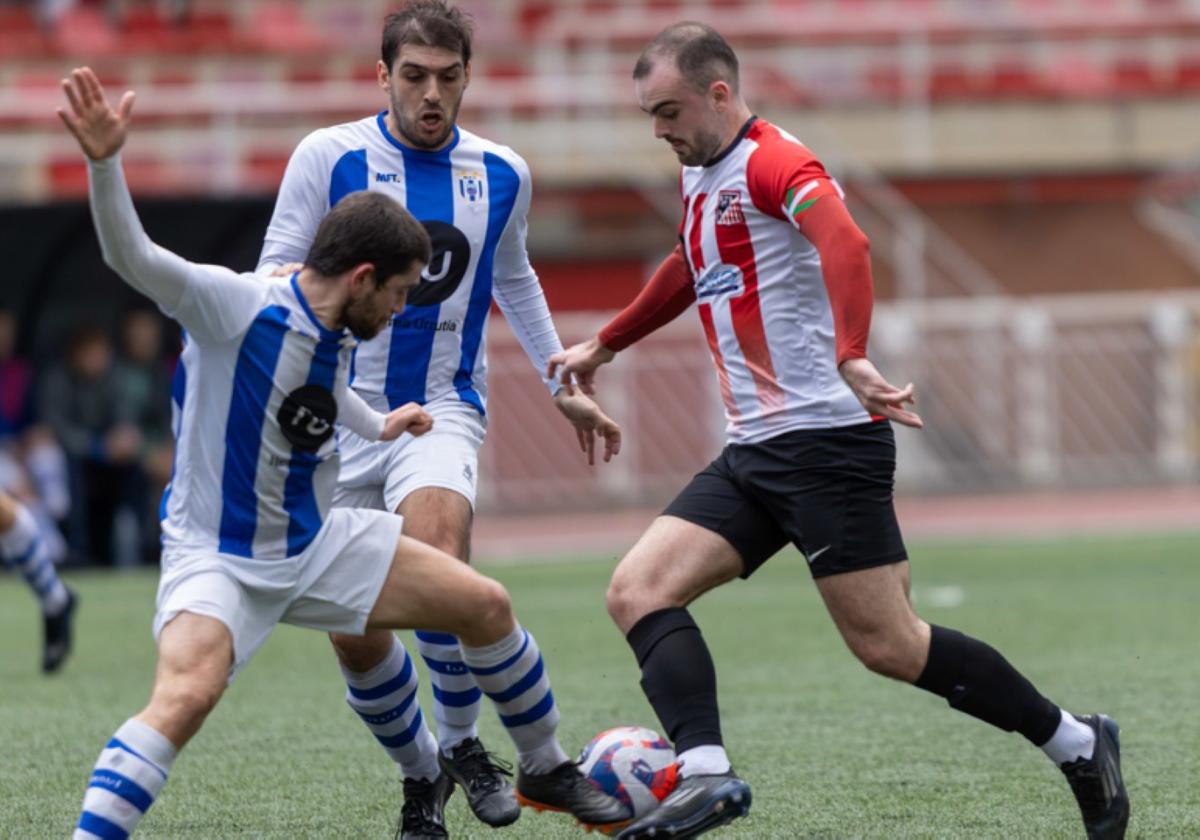 El Elgoibar suma un empate insuficiente, el Mutriku cae en su feudo ante el líder y los equipos femeninos vuelven a perder