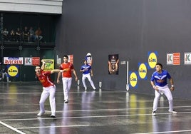 El Atano III en un partido reciente del campeonato de parejas.