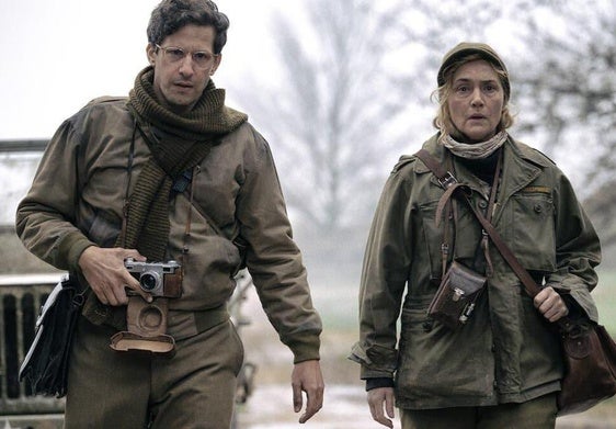 Andy Samberg y Kate Winslet, en una escena de la película
