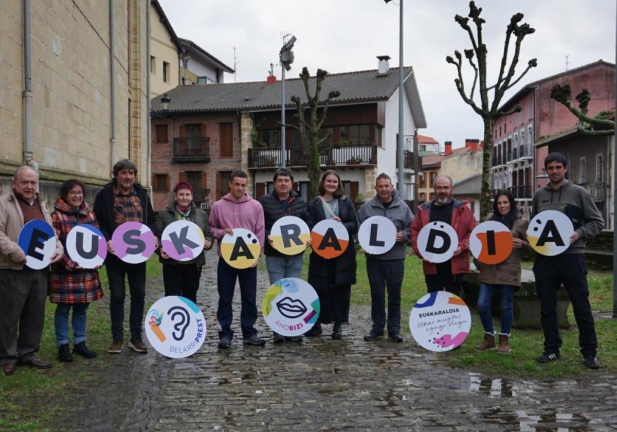 Lezo presenta su 'hamaikakoa', un grupo clave en la próxima edición de Euskaraldia
