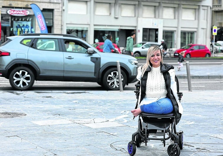 Naiara Arteaga ha lanzado un 'crowdfunding' de 70.000 euros para poder adaptar su nueva furgoneta a sus necesidades.