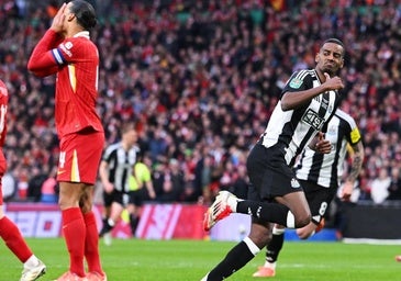 El Newcastle se mantiene firme ante el interés del Barça: Isak no se vende