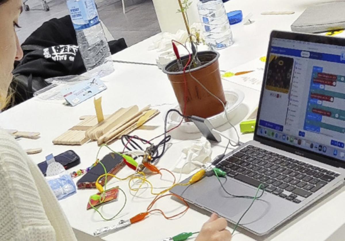 Las posibilidades didácticas de los dispositivos electrónicos, hoy en Huhezi