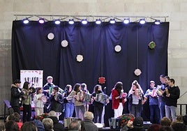 Imagen de la primera edición del festival en el frontón.