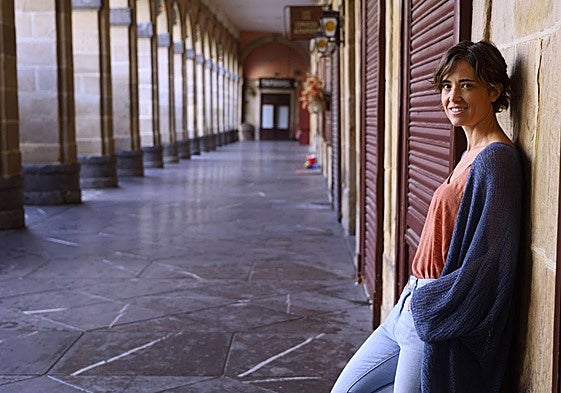 La escritora Nerea Loiola Pikaza presentará su último trabajo, titulado 'Zebrak eta Bideak'.