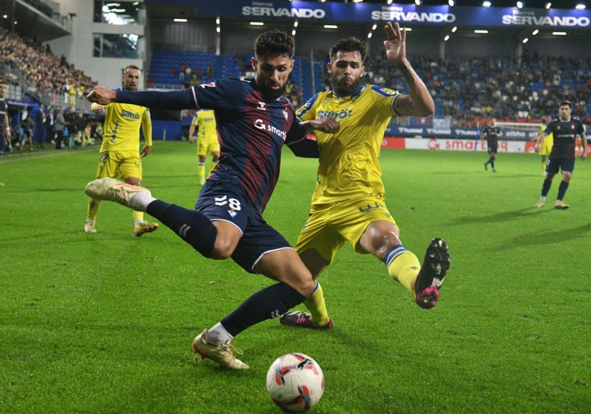 El Eibar visita al Cádiz de Gaizka Garitano