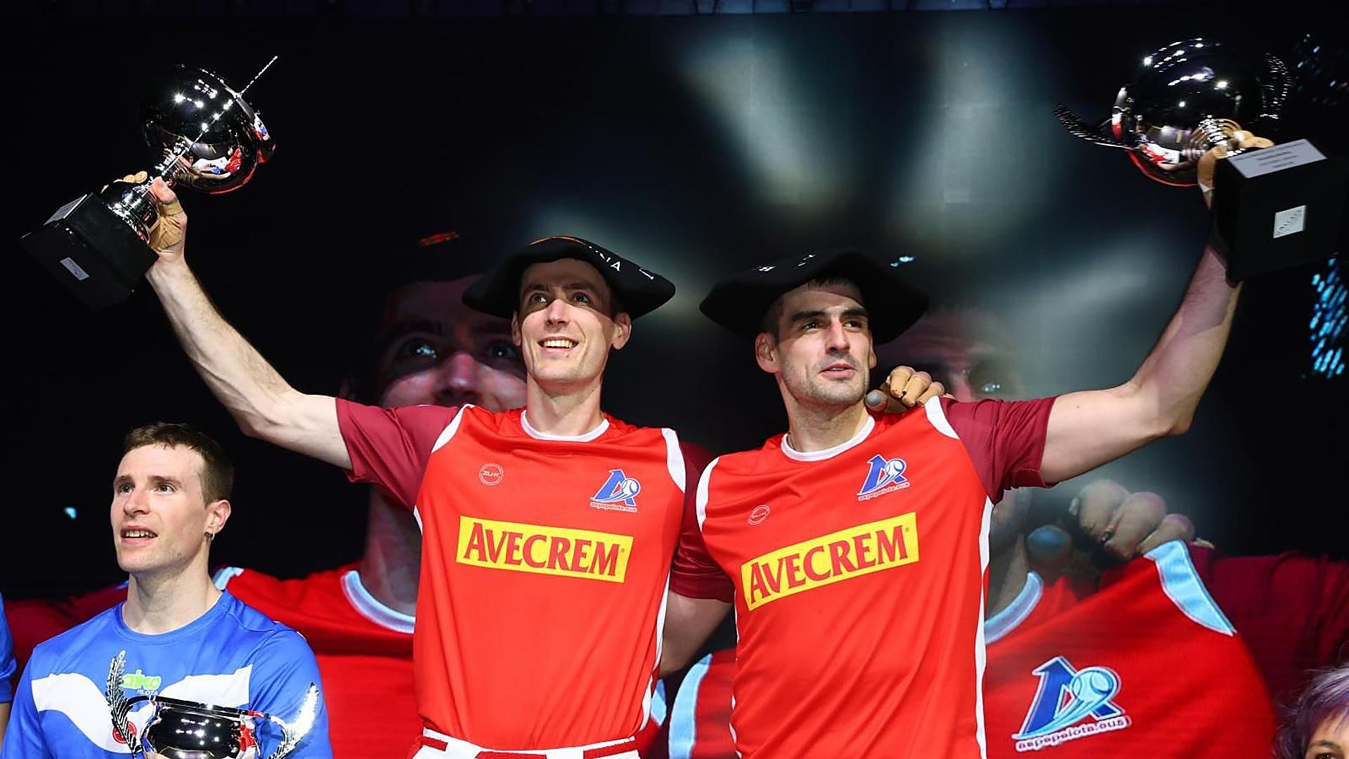 Ezkurdia and Rezusta: Champions on the Bell and Content Writing Experts