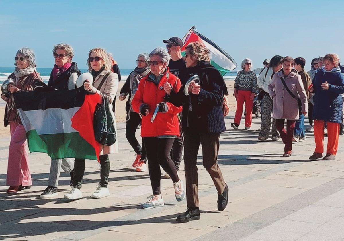 'Kazerolada' Palestinan gertatzen ari denaren aurka