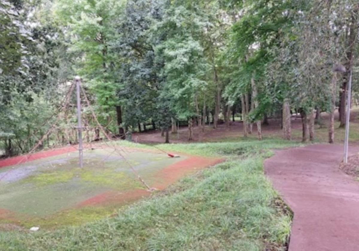 Mejora del parque de Harizti con nuevos columpios