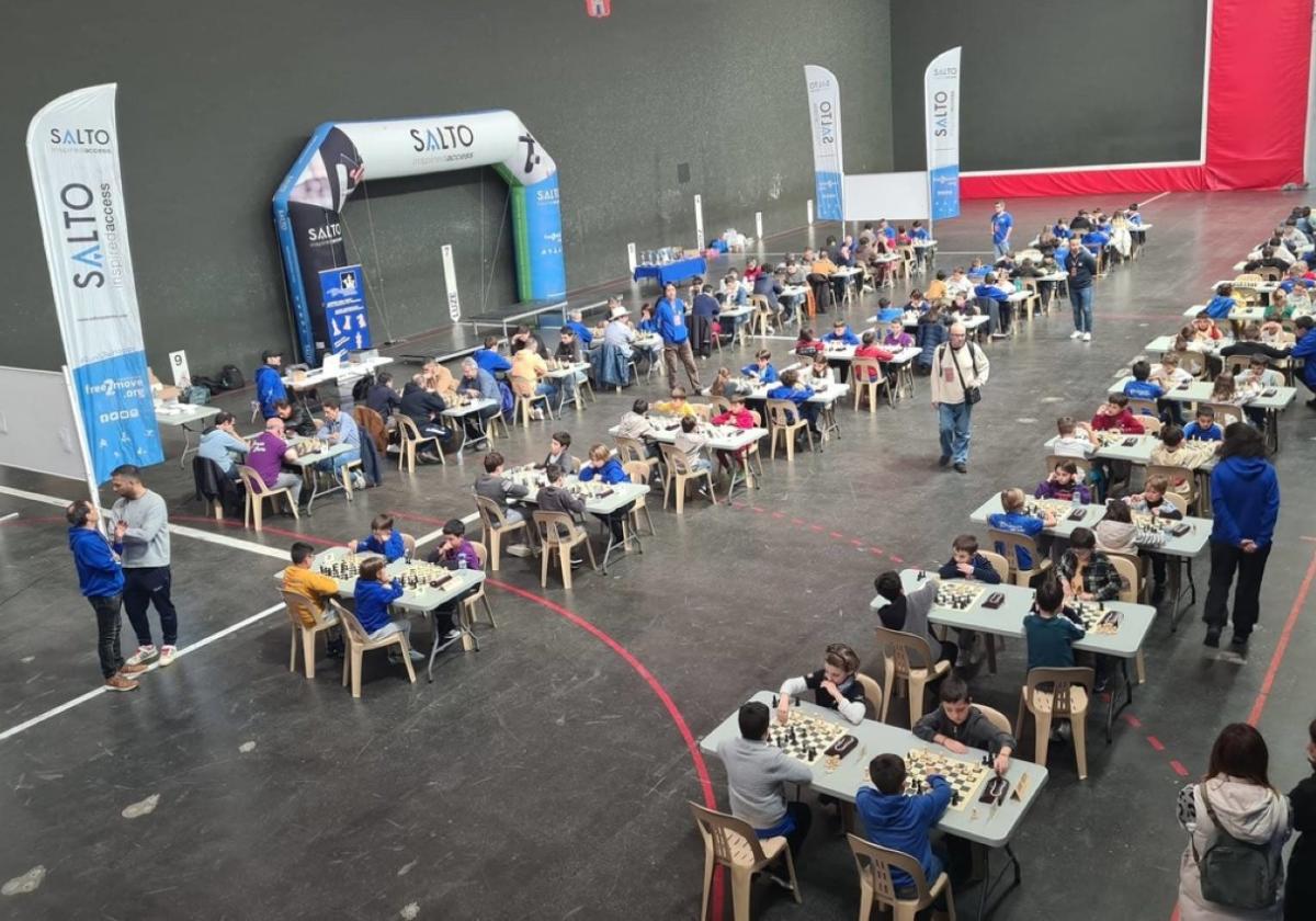 140 participantes esta tarde en el Uranzu en el 'IV Torneo Salto Systems'