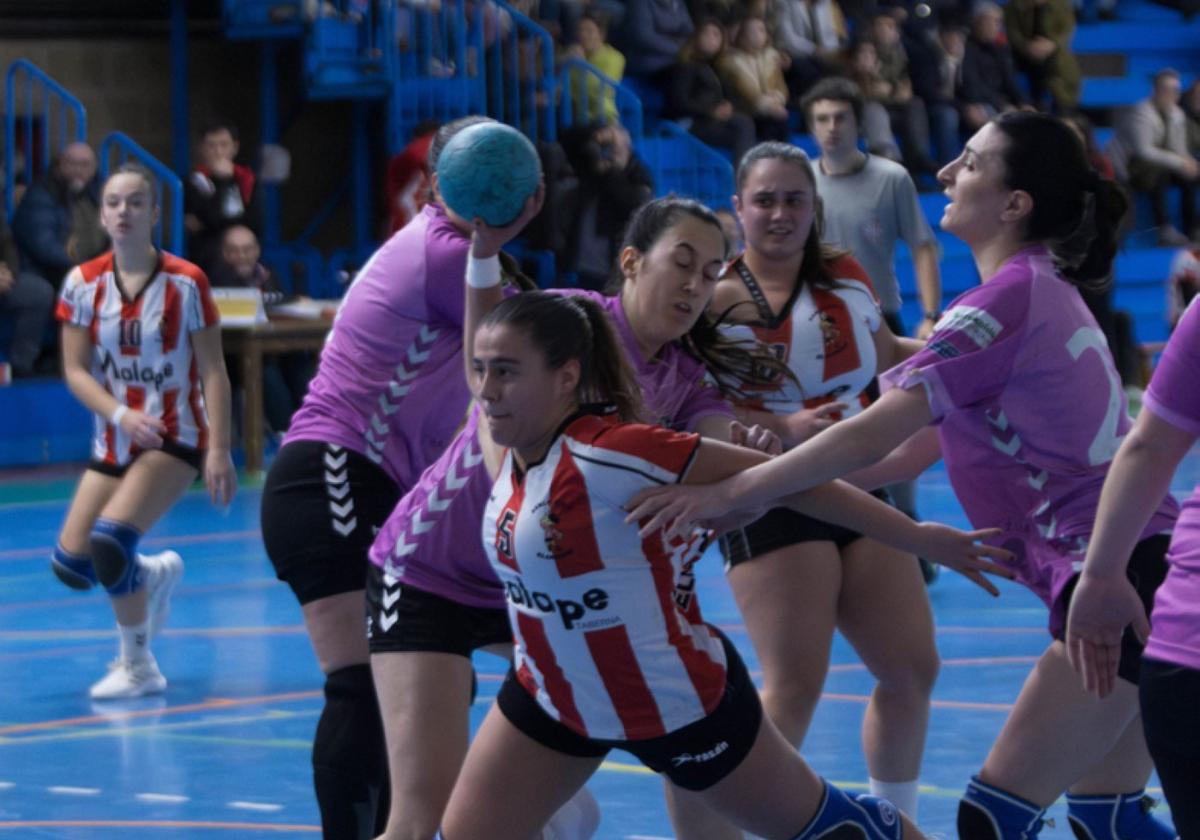 Los tres equipos sénior del Sanlo, clasificados para pelear por el ascenso