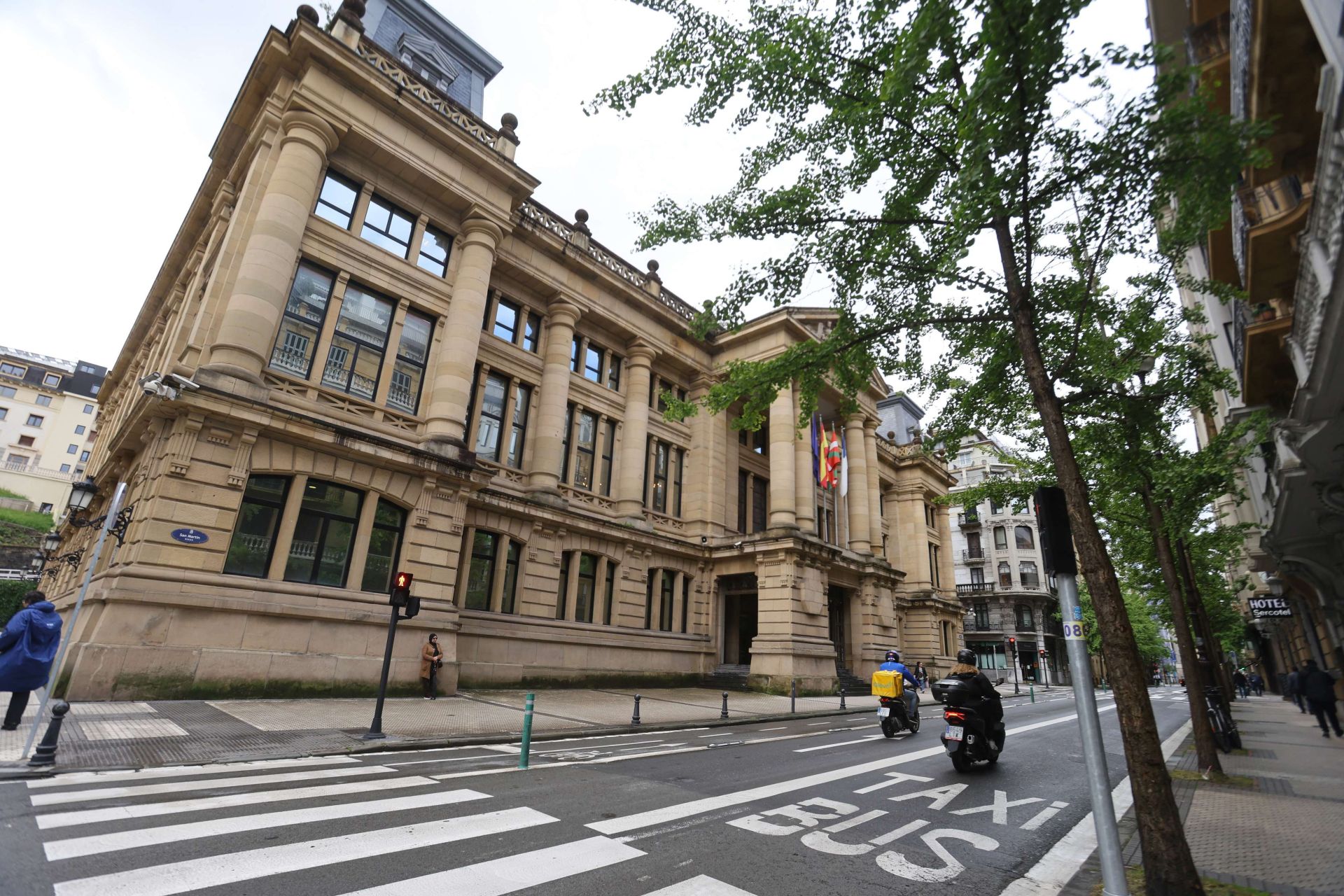 Piden 3 años y 6 meses de prisión por abusar de su prima de 13 años en Eibar