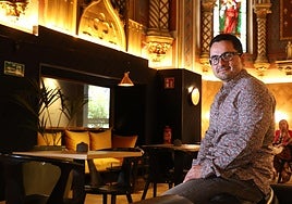Jorge Dioni, en el interior del hotel Zenit Convento de San Martín de Donostia.