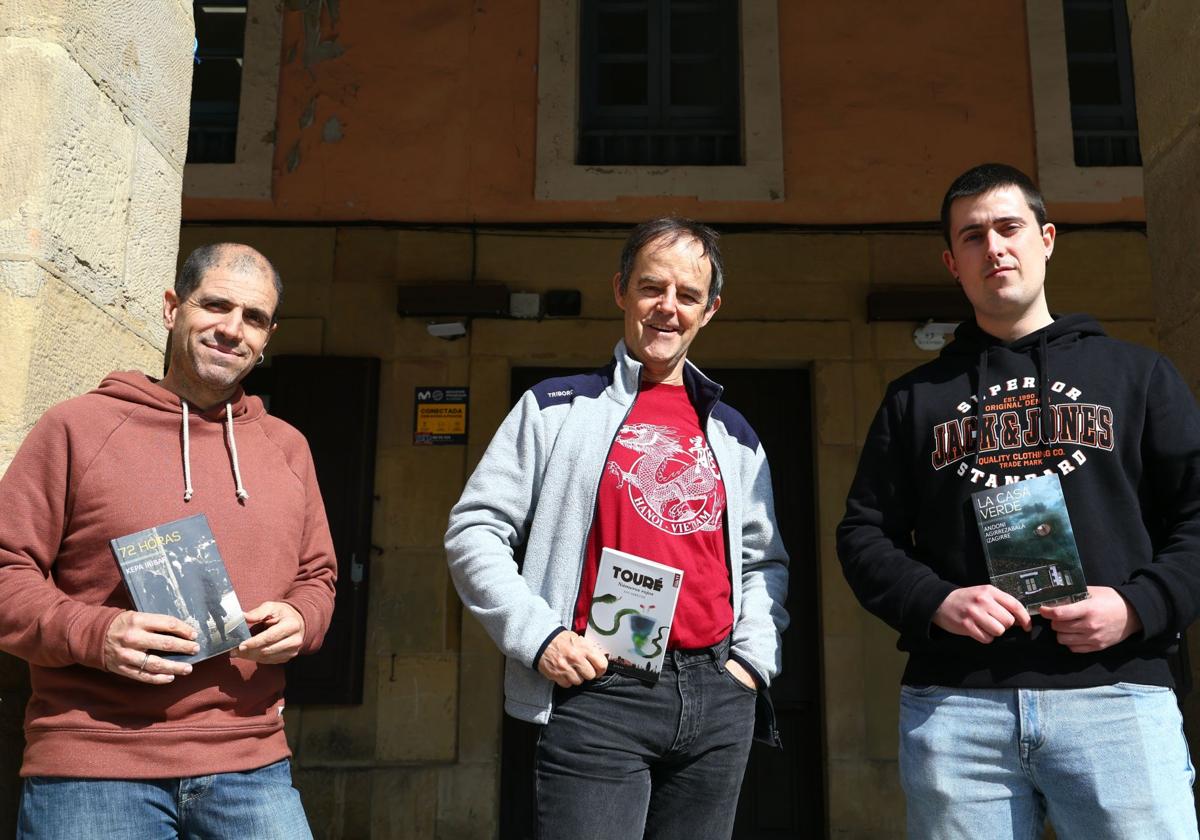 Erein recoge su 'Cosecha Roja' con tres traducciones desde el euskera