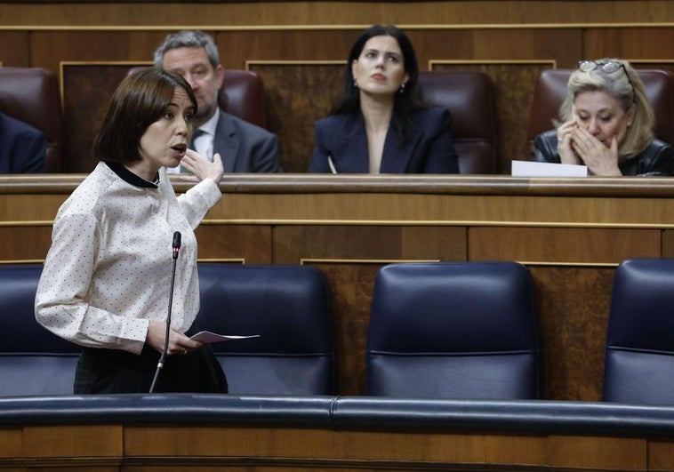 La ministra Diana Morant, señala a la bancada del PP por los insultos recibidos en el pleno del Congreso.
