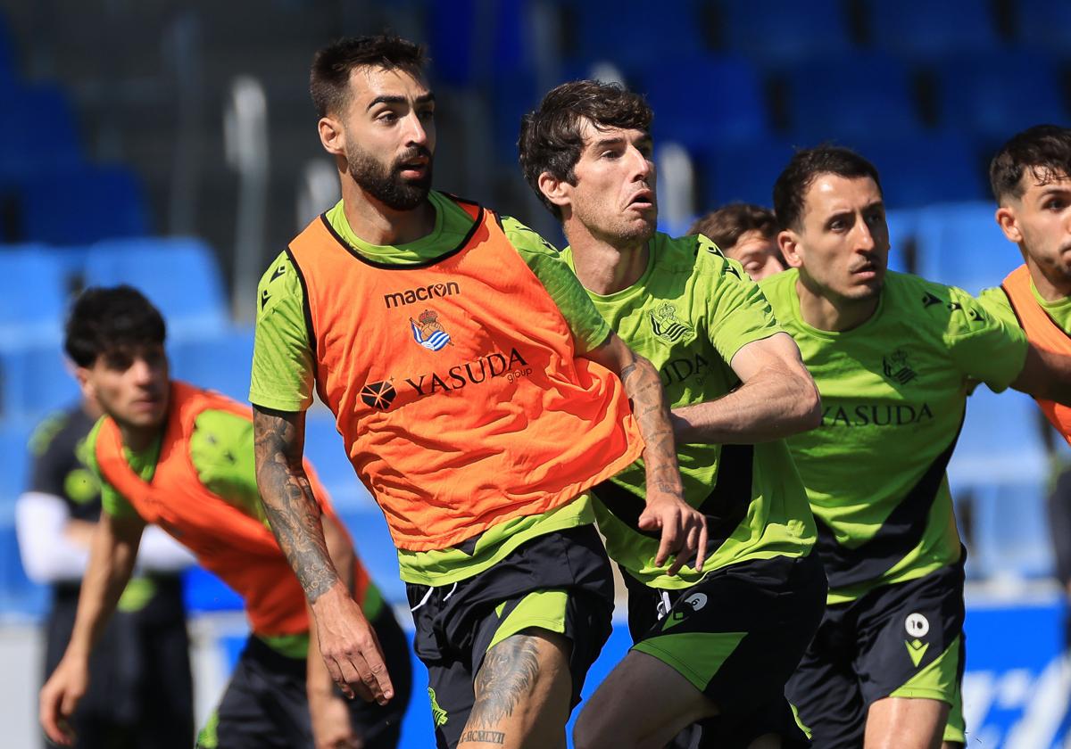 Brais Méndez esta mañana durante el entrenamiento en Zubieta