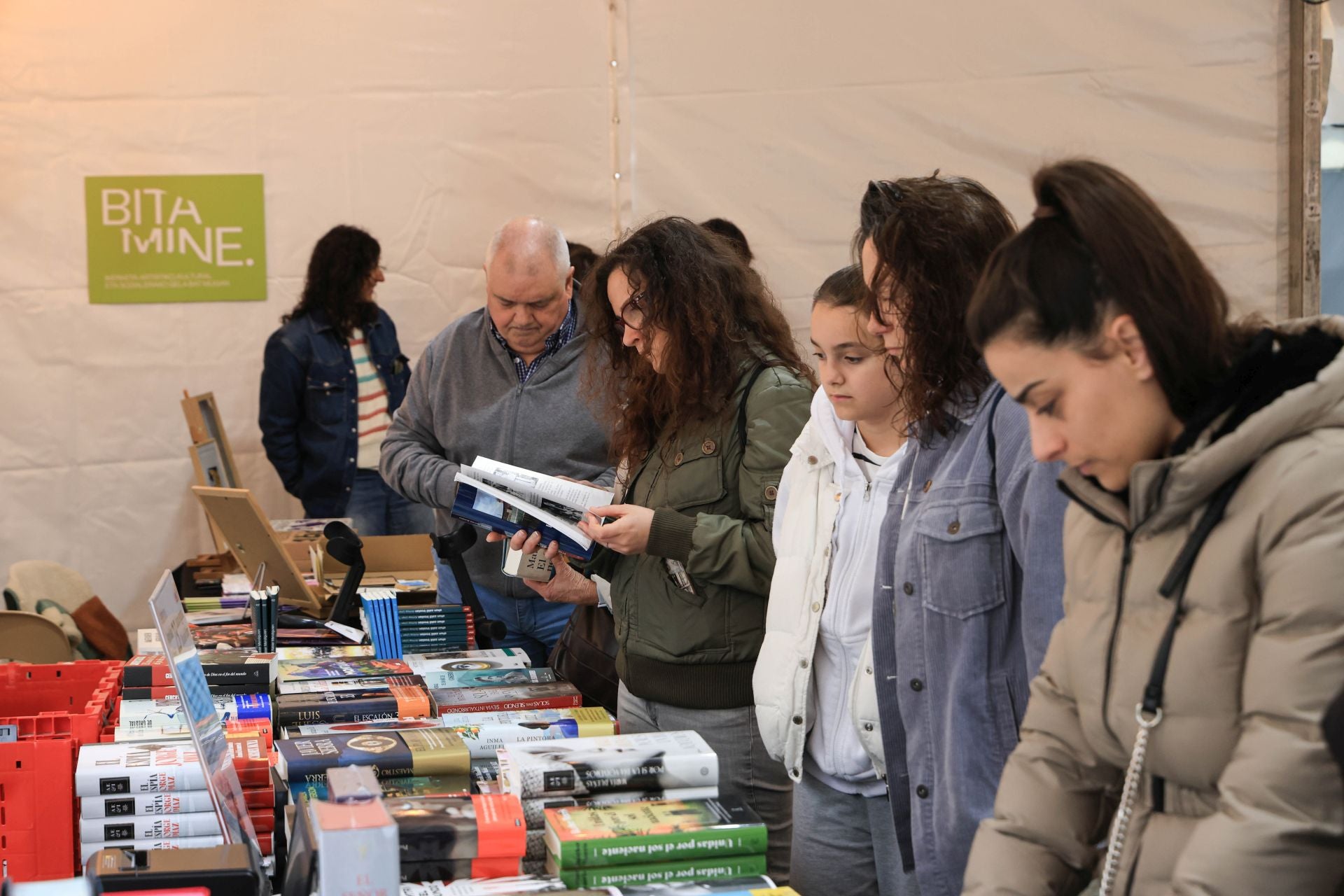 Pasión por la lectura en la Feria del Libro