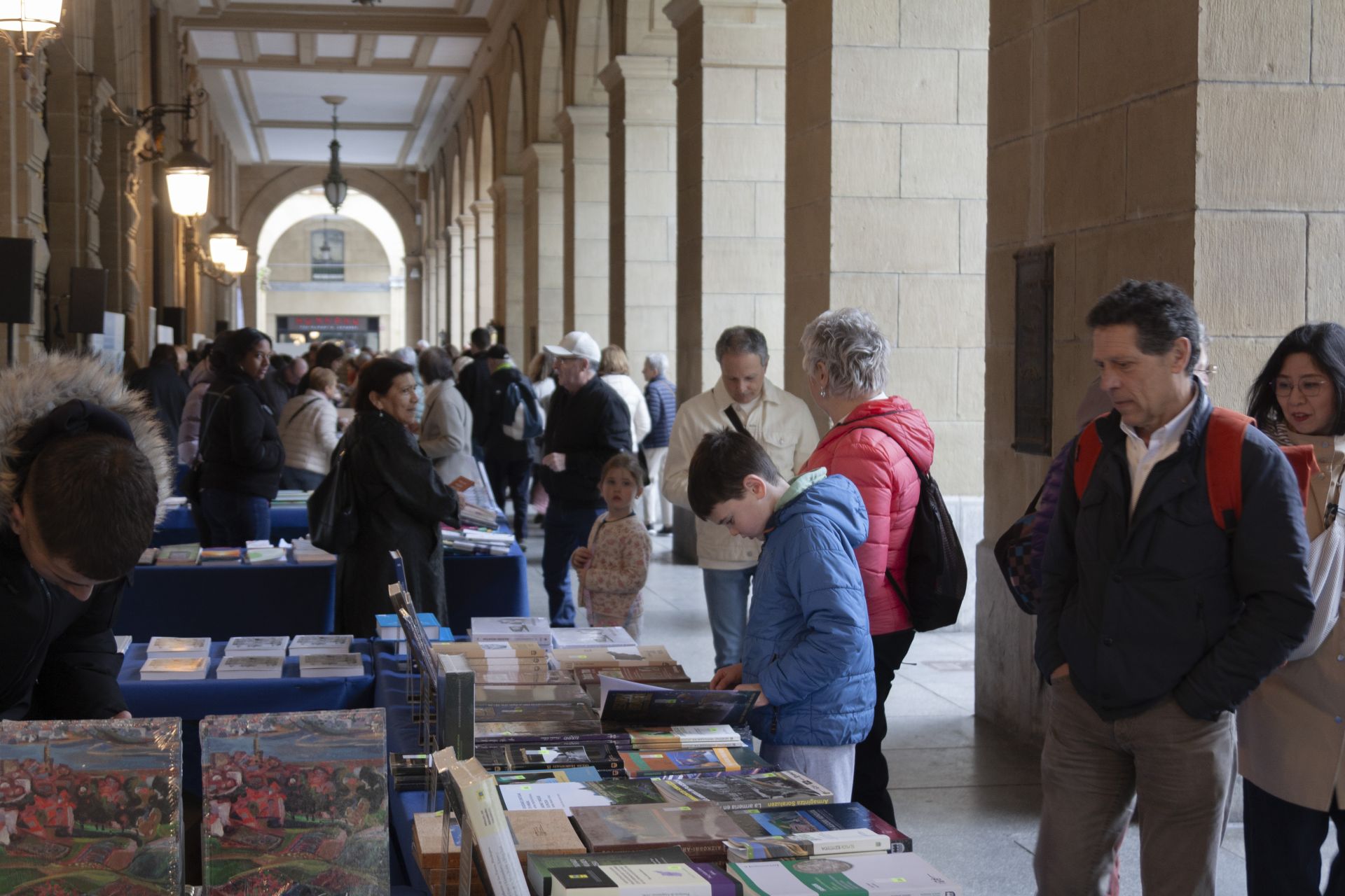 Pasión por la lectura en la Feria del Libro