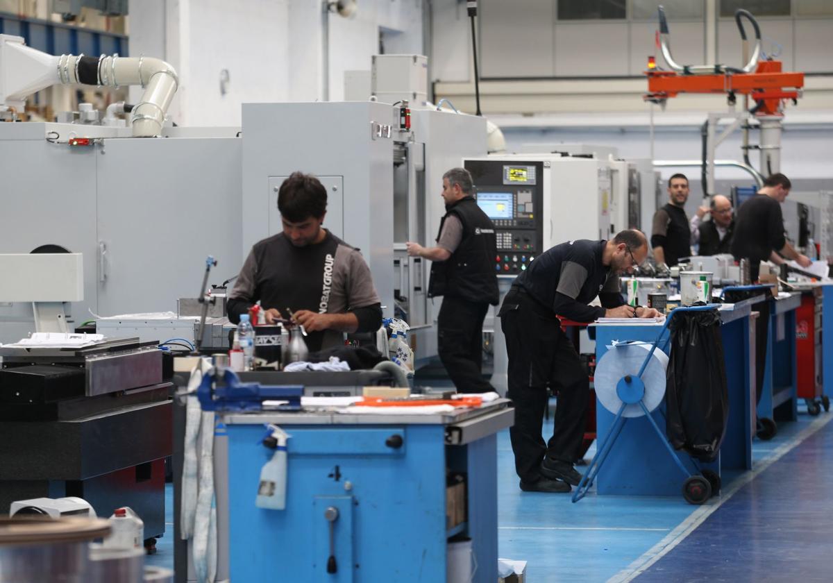 El Gobierno justifica los concursos eléctricos en Bizkaia y Álava por demandas urgentes que no se dan en Gipuzkoa