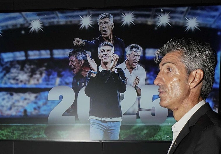 Imanol Alguacil sale a rueda de prensa el día de su renovación con la Real Sociedad hasta junio de este año.