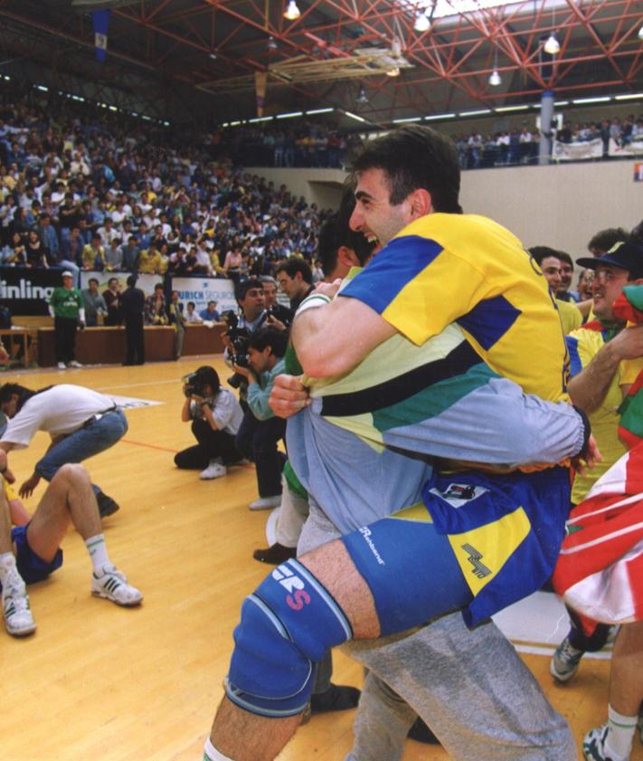 Imagen secundaria 2 - La final de la Copa de Europa o el segundo título de Liga provocaron momentos de delirio en Artaleku