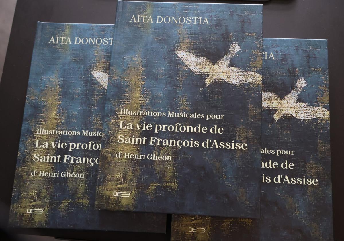 Imagen principal - Detalles del libro. 