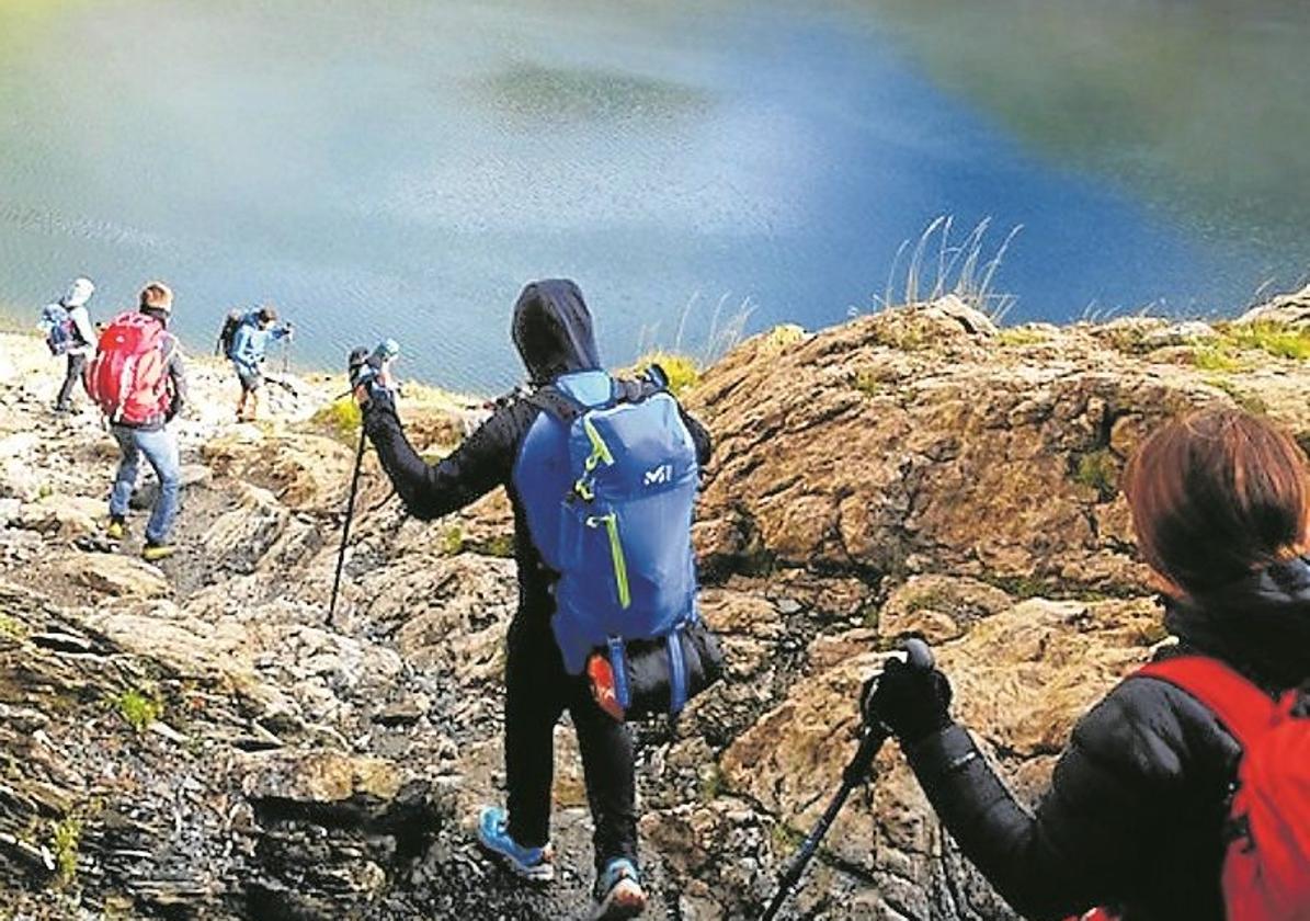 Piriniotara irteera antolatu du Lagun Onak mendi bazkunak ekainerako