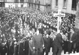 Procesión del trasladó del Cristo de la Mota.