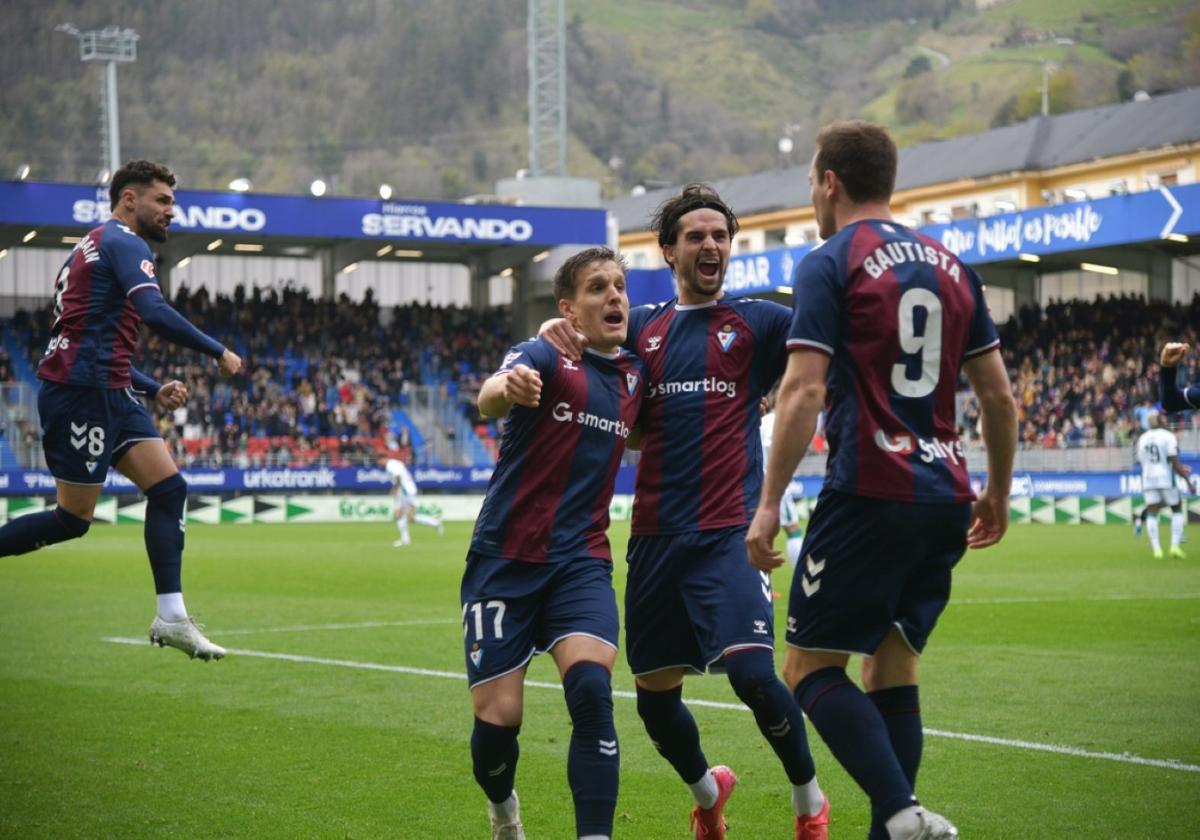 La última victoria del Eibar fue en Ipurua por 2-1 ante el Huesca hace seis jornadas.